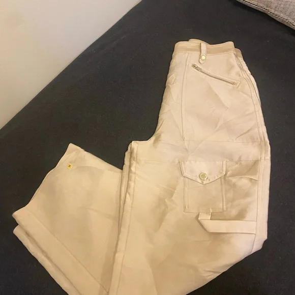 Sandro Gold High-Waisted Pants - Picture 11 of 11